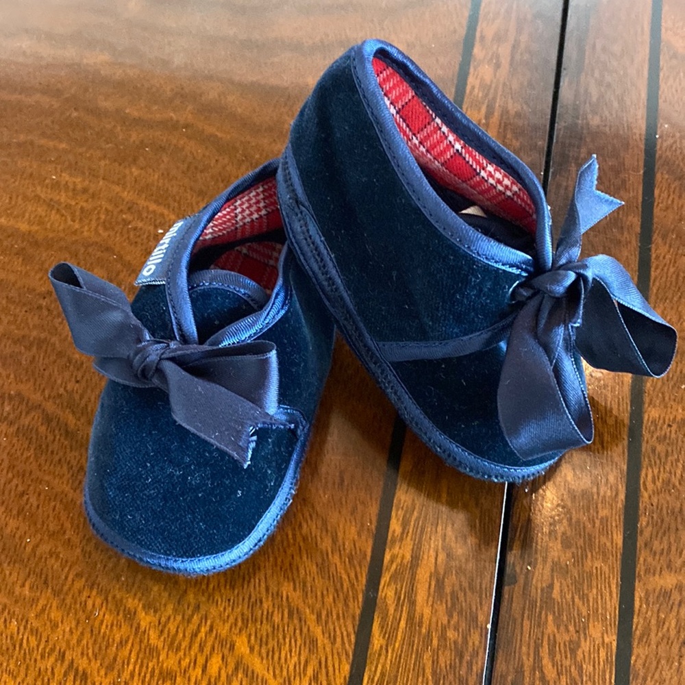 Blue Velvet Baby Booties with a bow